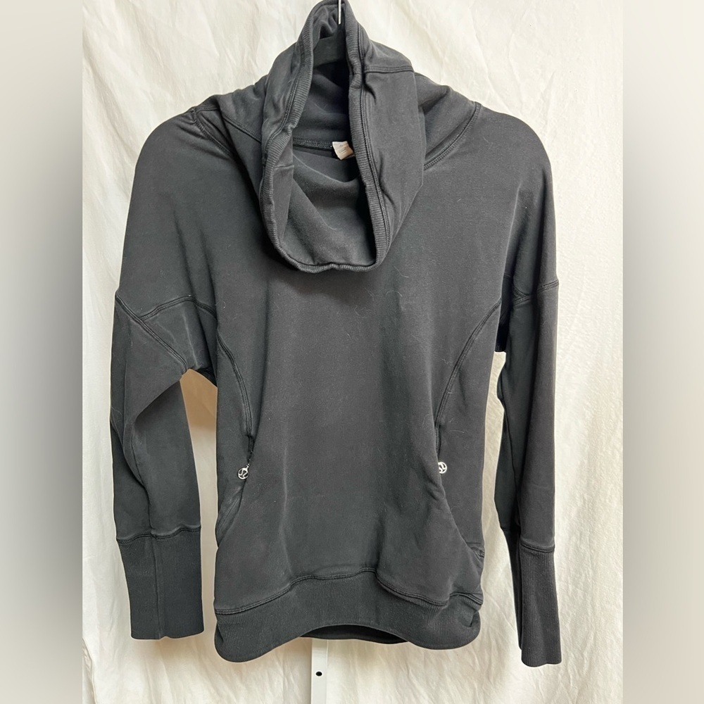 Lululemon hooded top